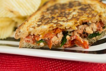 THE BEST TUNA MELT
 &ndash; Ava Jane's Kitchen